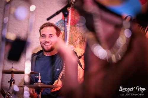 Limoges'Hop festival 2022

Partage libre avec le crédit et la citation (@lightexmachina) de l'auteur pour tout usage non promotionnel ou commercial.

© Alexandre - LIGHT EX MACHINA 2022, tous droits réservés.